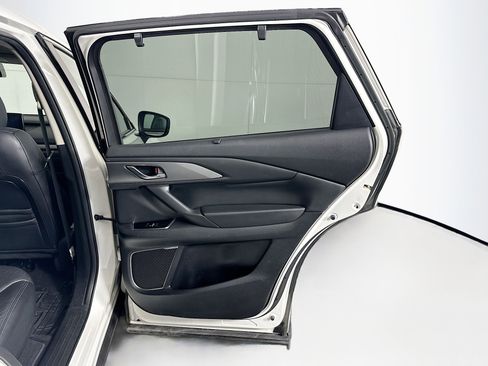 Used 2019 MAZDA CX-9 Touring w/ Touring Premium Package FWD image 32