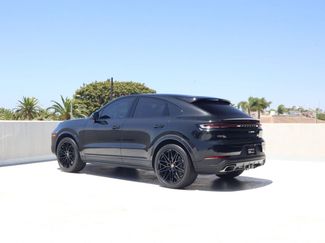 Certified 2025 Porsche Cayenne Coupe w/ Premium Package Plus AWD/4WD video 3