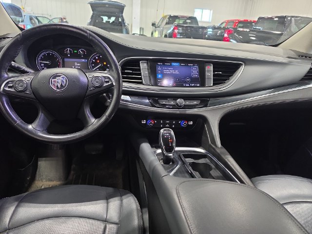 Used 2020 Buick Enclave Essence AWD/4WD image 12