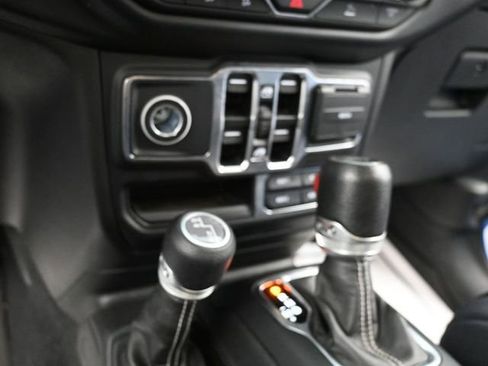 Used 2023 Jeep Wrangler Sahara image 21