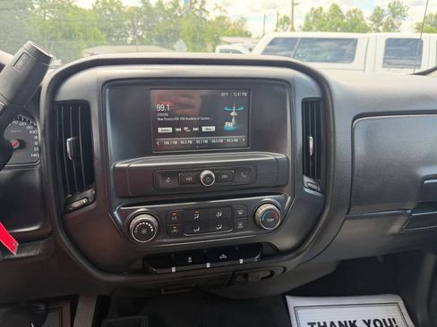 Used 2019 Chevrolet Silverado 2500 W/T AWD/4WD image 33