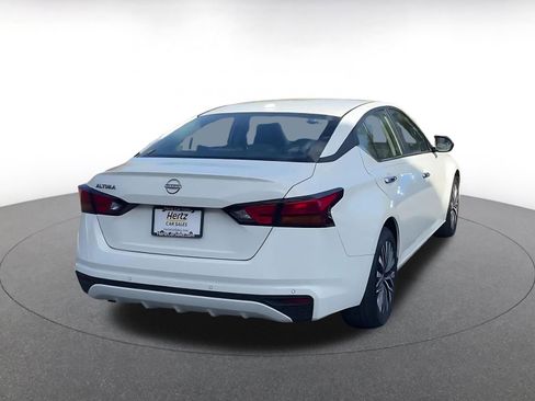 Used 2025 Nissan Altima 2.5 SV image 12