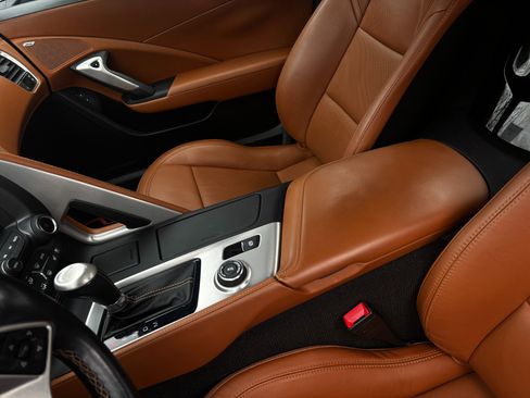 Used 2014 Chevrolet Corvette Stingray Convertible w/ 3LT Preferred Equipment Group image 21