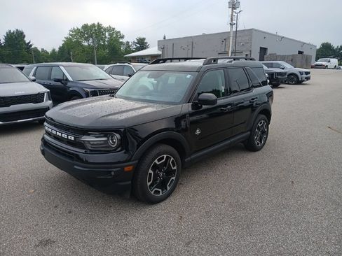 Used 2023 Ford Bronco Sport Outer Banks w/ Tech Package AWD/4WD image 1