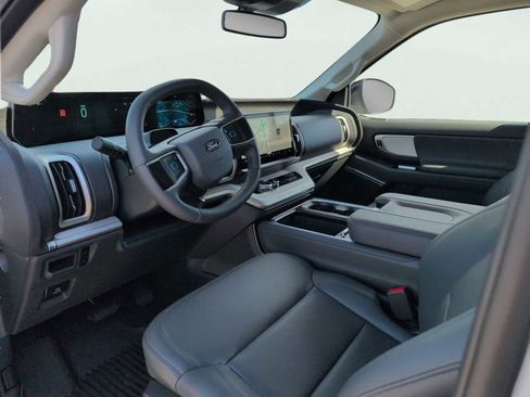 New 2026 Ford Expedition Active RWD image 8