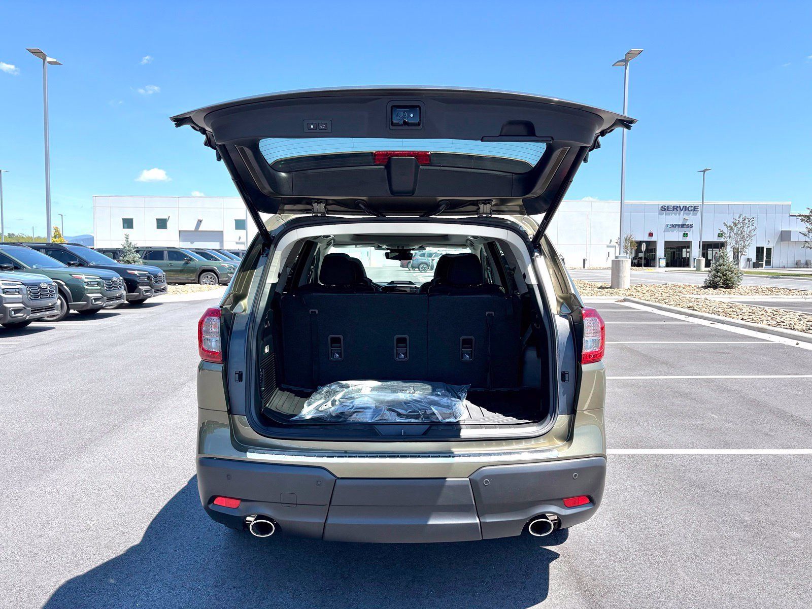 New 2026 Subaru Ascent Touring w/ Popular Package #1 AWD/4WD image 9