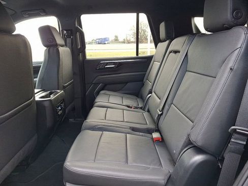 Used 2025 Chevrolet Tahoe LT image 10