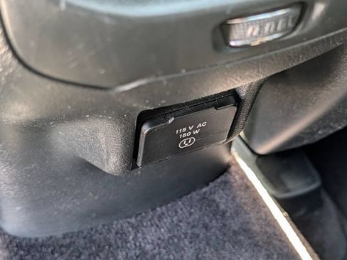 Used 2016 Jeep Cherokee High Altitude w/ Luxury Group FWD image 14