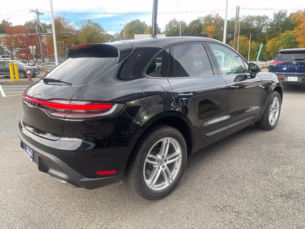 Used 2023 Porsche Macan AWD/4WD image 6