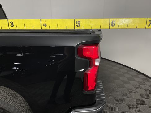 Used 2021 Chevrolet Silverado 1500 LTZ image 9