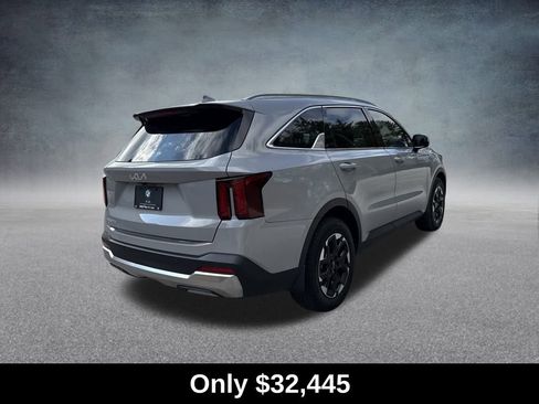 Used 2025 Kia Sorento S w/ Panoramic Sunroof Package image 6