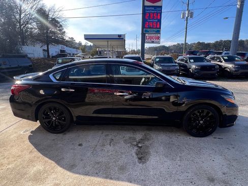 Used 2018 Nissan Altima 2.5 SR w/ SR Midnight Edition image 6