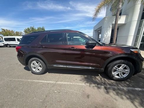 Used 2020 Ford Explorer XLT AWD/4WD image 7