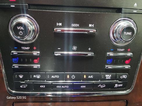 Used 2017 Lincoln Navigator Select image 46