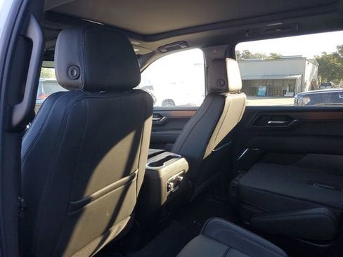 New 2026 GMC Yukon XL Denali w/ Sun & Power Step Package image 10