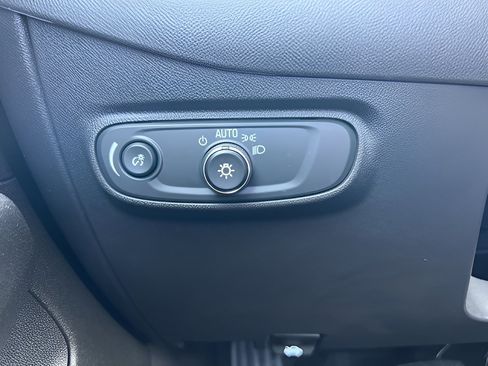 Used 2024 Chevrolet Equinox LT image 22