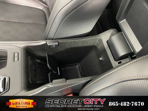 New 2026 Jeep Cherokee Overland w/ Trailer Tow Group AWD/4WD image 26