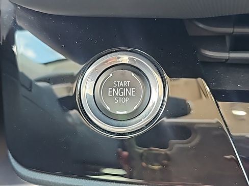 Certified 2025 Buick Envision Preferred image 23