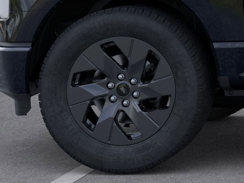 New 2025 Ford F150 Lightning Lariat image 19