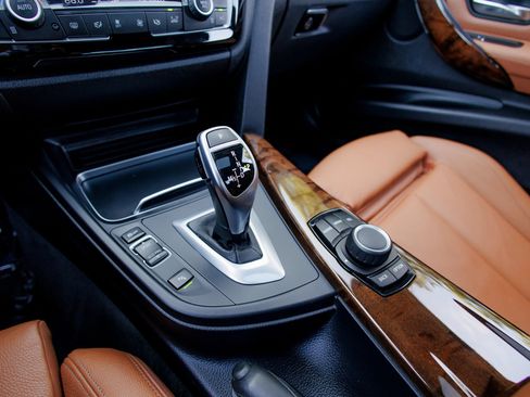 Used 2016 BMW 328i Sedan RWD image 24