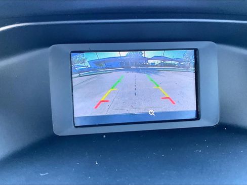 Used 2015 Ford Focus SE FWD image 27