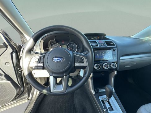 Used 2018 Subaru Forester 2.5i Premium w/ All-Weather Package image 10