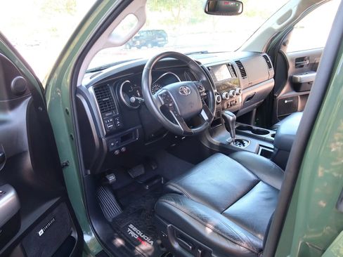 Used 2020 Toyota Sequoia TRD Pro AWD/4WD image 19