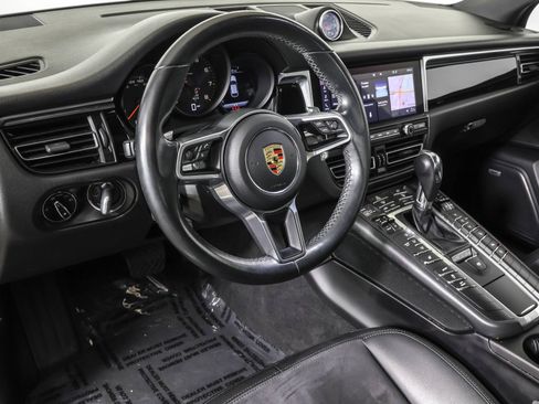 Used 2021 Porsche Macan image 4