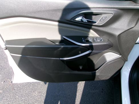 New 2026 Chevrolet Trax ACTIV w/ Sunroof Package image 16