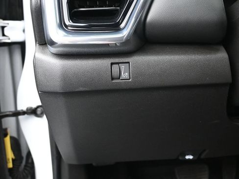 Certified 2024 GMC Canyon Elevation RWD image 12