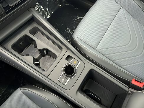 New 2026 Volkswagen Tiguan SE R-Line AWD/4WD image 18