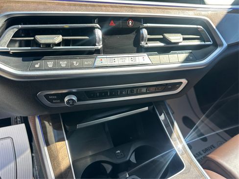 Used 2019 BMW X5 xDrive40i w/ M Sport Package image 38