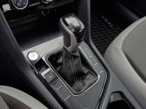 Certified 2024 Volkswagen Taos S FWD image 22