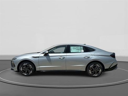 New 2026 Hyundai Sonata SEL FWD image 4