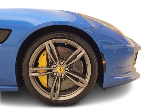 Used 2018 Ferrari GTC4Lusso image 7