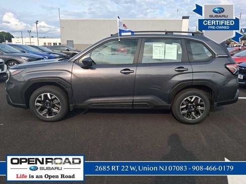 Used 2025 Subaru Forester AWD/4WD image 6