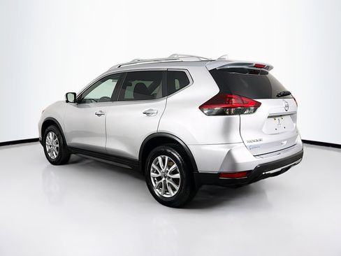 Used 2018 Nissan Rogue SV w/ Premium Package image 6