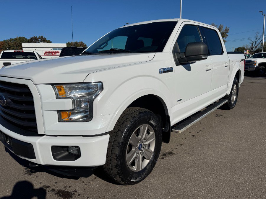 Used 2015 Ford F150 XLT w/ Equipment Group 301A Mid AWD/4WD image 9