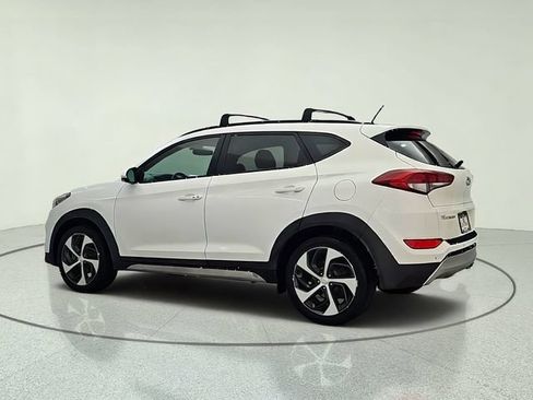 Used 2017 Hyundai Tucson Value AWD/4WD image 4