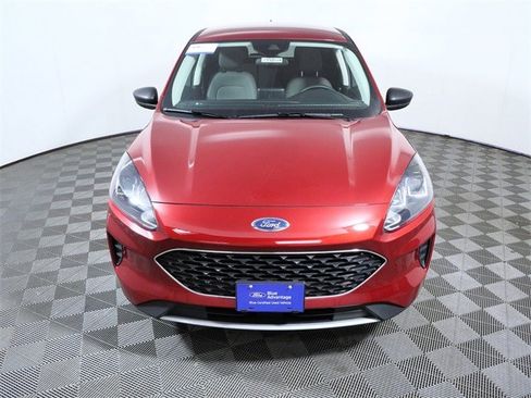 Certified 2022 Ford Escape SE w/ Cold Weather Package image 3