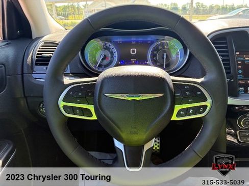 Used 2023 Chrysler 300 Touring w/ Safetytec Plus Group RWD image 19