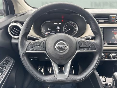 Used 2020 Nissan Versa SV image 12