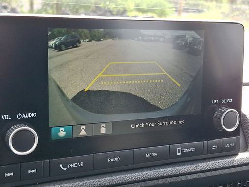 Used 2024 Honda CR-V LX image 17