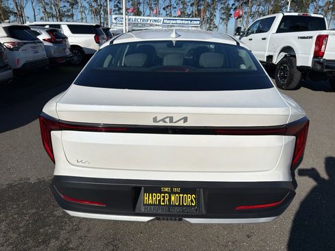 Used 2025 Kia K4 EX image 4