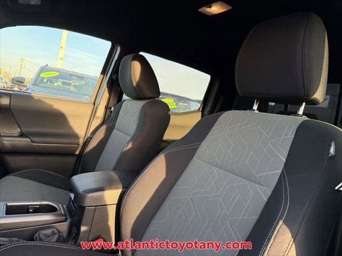 Certified 2023 Toyota Tacoma TRD Off-Road image 12