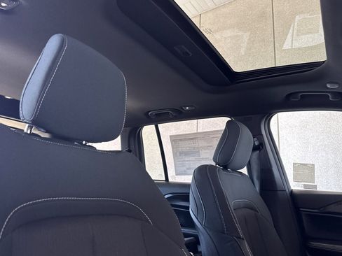 New 2025 Jeep Grand Cherokee Laredo X w/ Luxury Tech Group I image 17