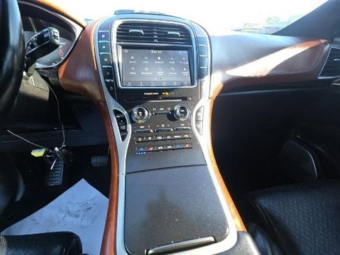 Used 2020 Lincoln Nautilus Black Label w/ Cargo Utility Package image 7