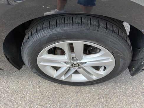 Used 2019 Toyota Corolla SE image 23