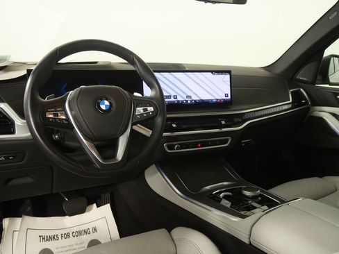Used 2026 BMW X5 sDrive40i image 17