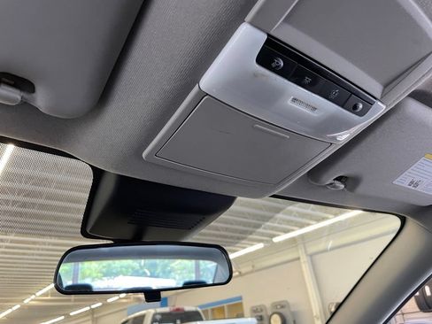 Used 2025 Nissan Sentra SV FWD image 21